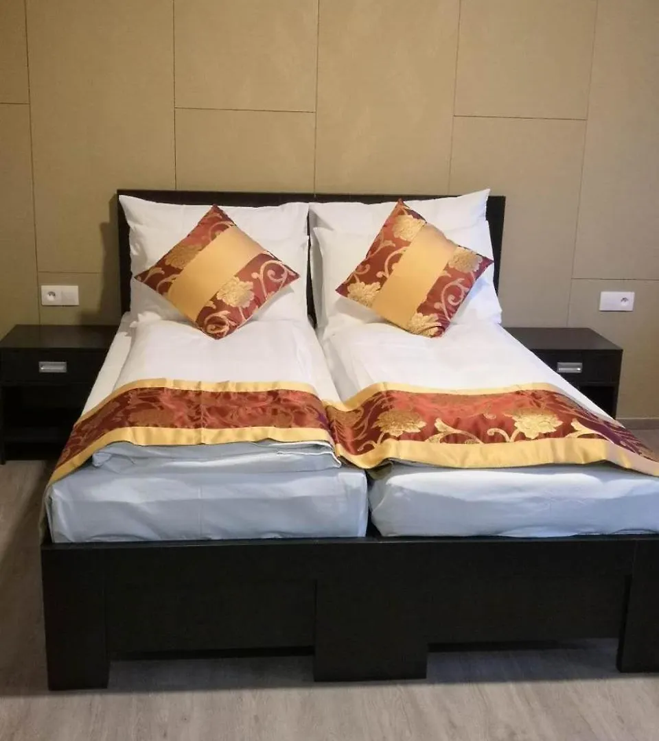 Sun-House Pension&Restaurant -Parkingfree- Praga 3*,  Repubblica Ceca