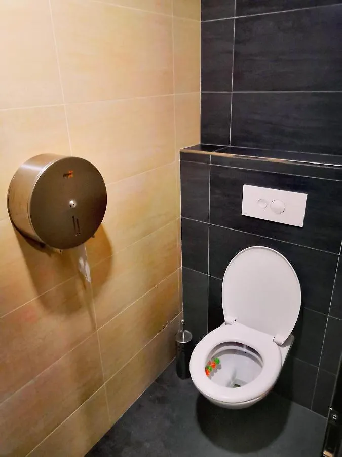 Sun-House Pension&Restaurant -Parkingfree- Praga