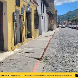 Posada De San Carlos La Quinta 2*, Antigua Guatemala