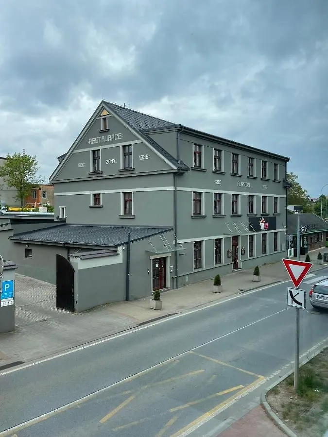 Sun-House Pension&Restaurant -Parkingfree- Prague 3*,  Czech Republic