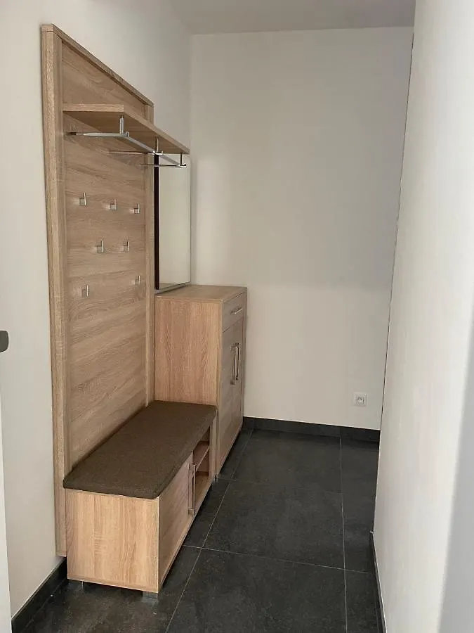Hotel Sun-House Pension&Restaurant -Parkingfree- Prague